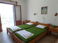 Young Inn Naousa  Bagian luar foto